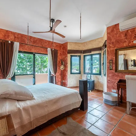 Amazing House With 3br And Private Pool *