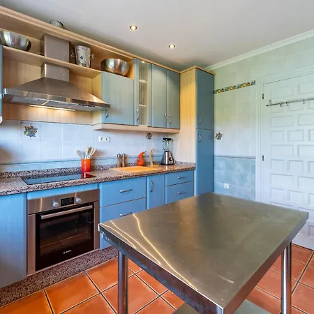 Amazing House With 3br And Private Pool *
